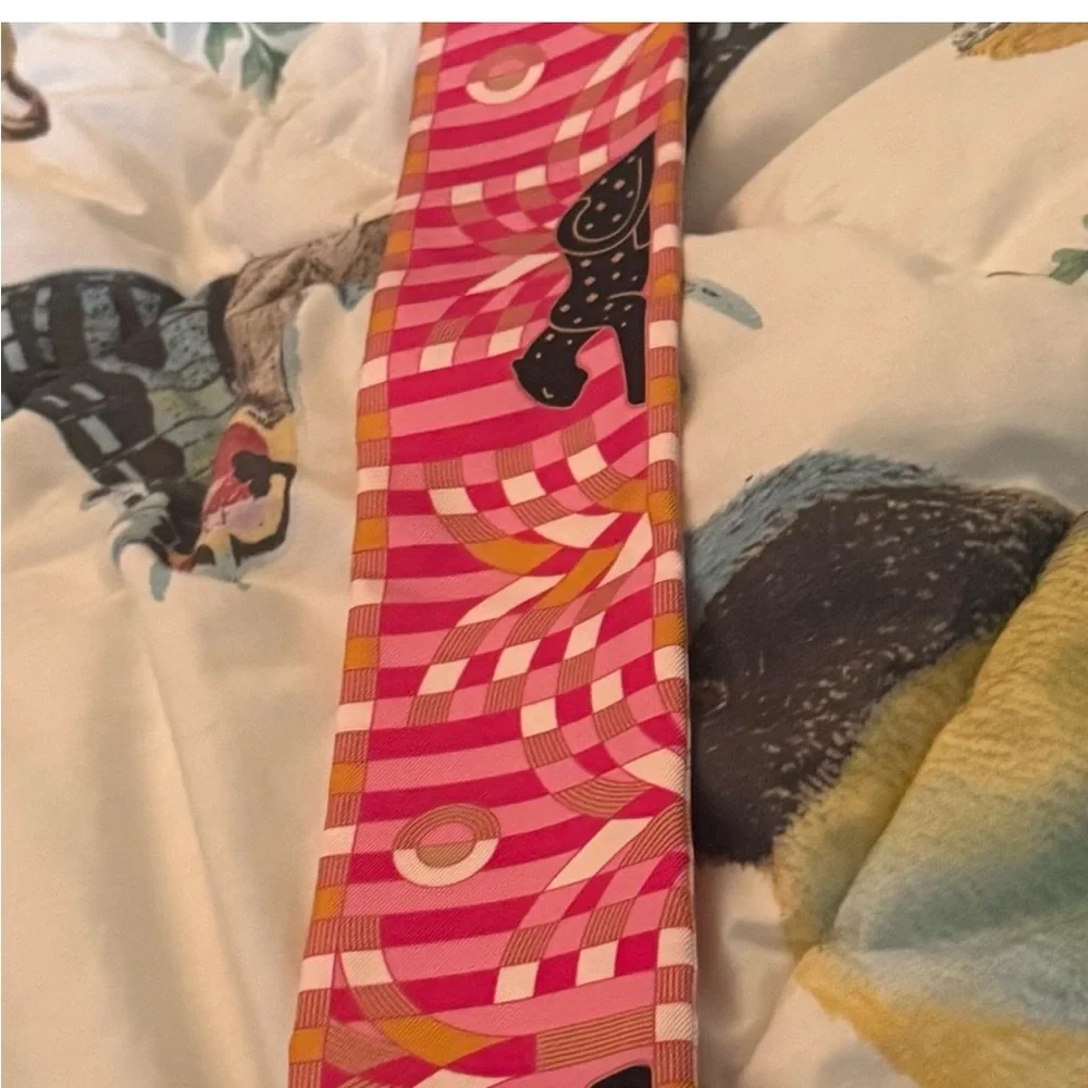 Cartier Panthere Scarf beautiful design New Never Worn Cartier London